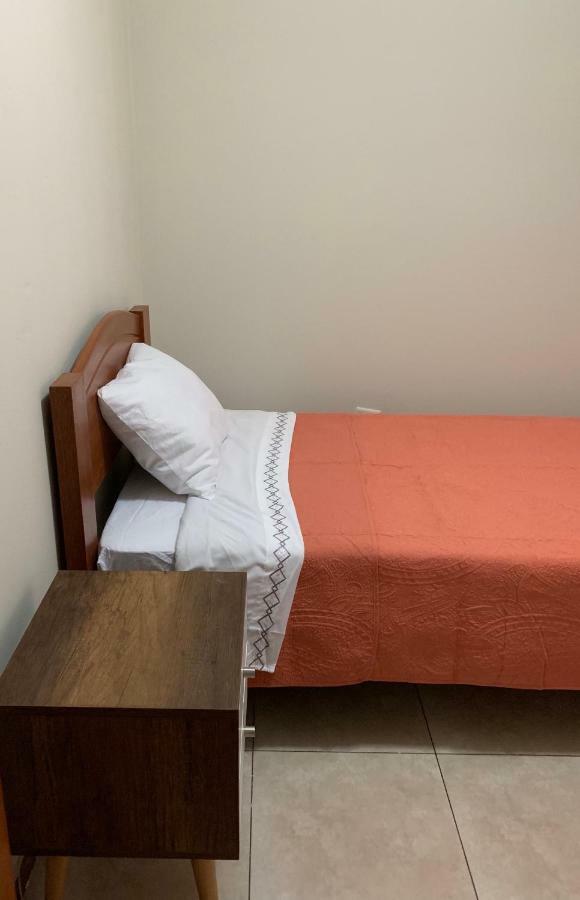Chaglla Airport Bed & Breakfast Callao Екстериор снимка